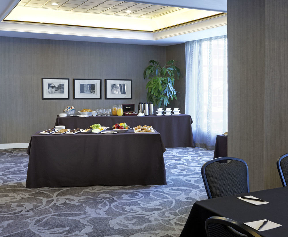 Cambridge Suites トロント エクステリア 写真